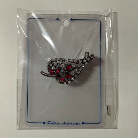 🎁$5 ADD ON🎁 Brand New Jewel Leaf Brooch - Picture 1 of 2